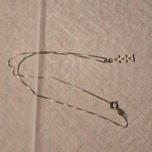 925 STERLING SILVER BOX CHAIN NECKLACE WITH TRI DELTA PENDANT